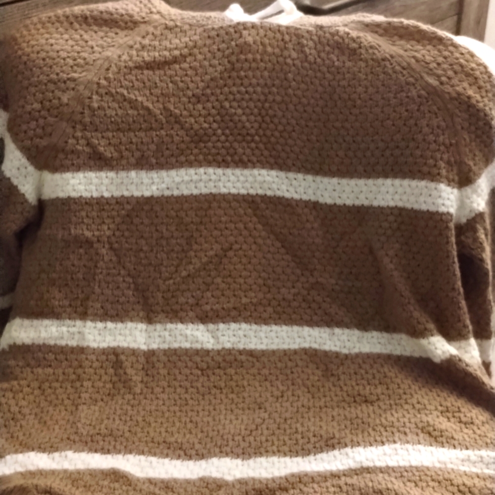 Sweater shirt w hoodie